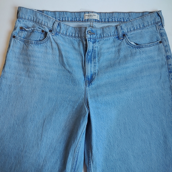 Abercrombie & Fitch The High Rise Wide Leg Jeans Raw Hem Women's Blue 35 L NWOT - Picture 10 of 16